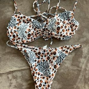 Cute leapord bikini